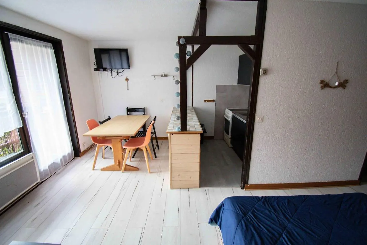 Relai S11 Grand et lumineux studio avec coin montagne 4-6 pers, 30m des pistes, grand balcon, DRAPS NON COMPRIS Saint-Jean-dʼAulps France